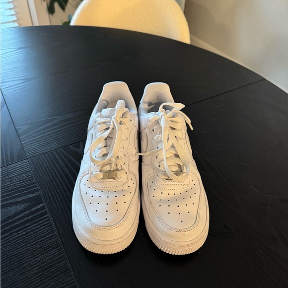 Women’s White Air Force 1 Nike Size 7.5 - Picture 2 of 7